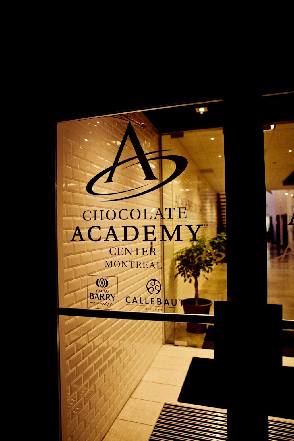 Académie du Chocolat™ - Chocolate Academy™ | 4850 Rue Molson, Montréal, QC H1Y 3J8, Canada | Phone: (855) 619-8676