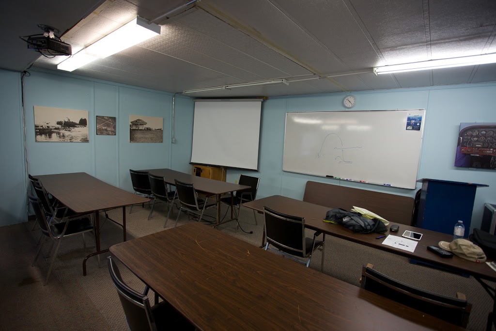 Rockcliffe Flying Club | 1495 Sir George-Étienne Cartier Pkwy, Ottawa, ON K1K 4Y5, Canada | Phone: (613) 746-4425
