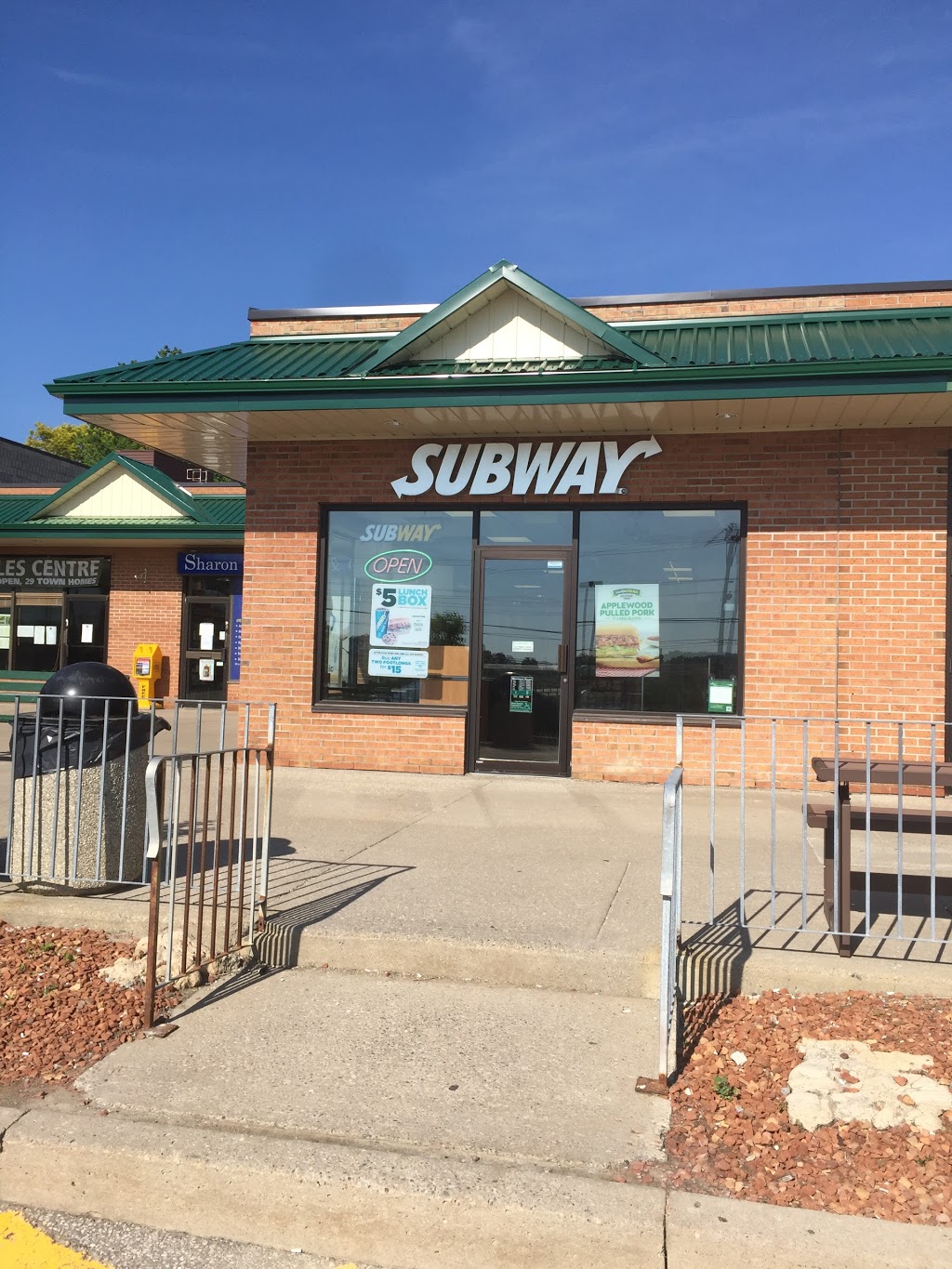 Subway | Sharon Plaza, 19101 Leslie St #4, Sharon, ON L0G 1V0, Canada | Phone: (905) 478-7999