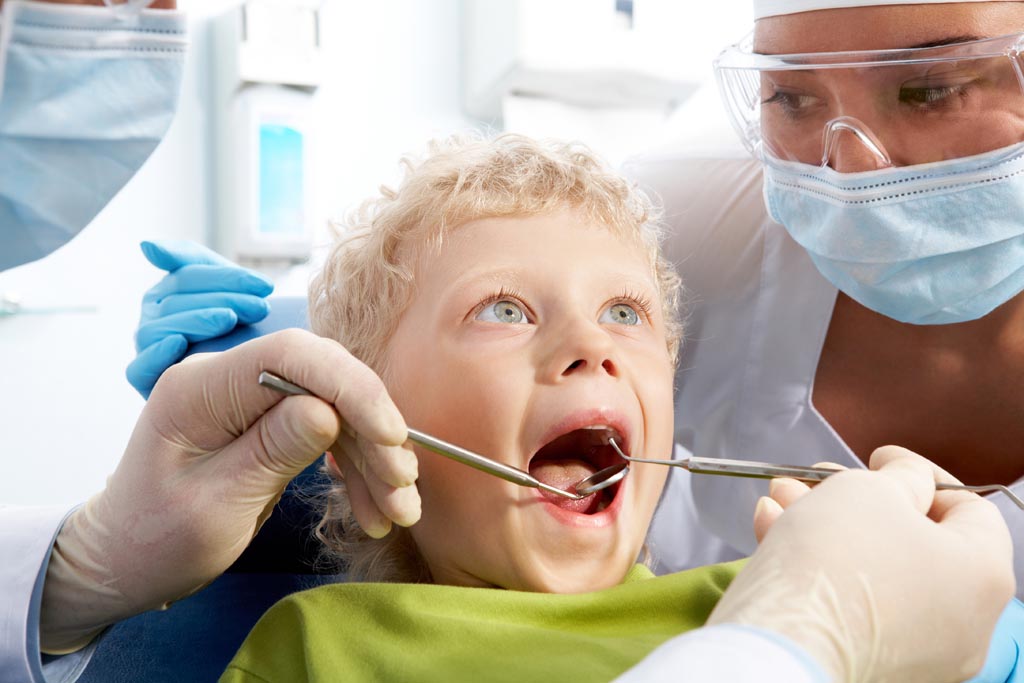 Hakeem Dental | 2250 Bovaird Dr E #105, Brampton, ON L6R 0W3, Canada | Phone: (905) 792-9922