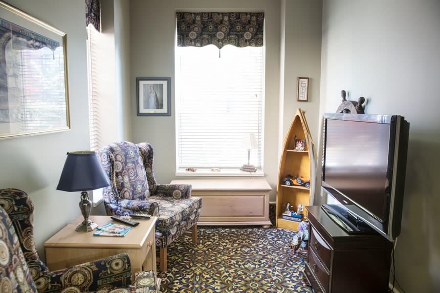 Chartwell Marthas Landing Retirement Residence | 2109 Lakeshore Rd, Burlington, ON L7R 4Z4, Canada | Phone: (289) 635-3192