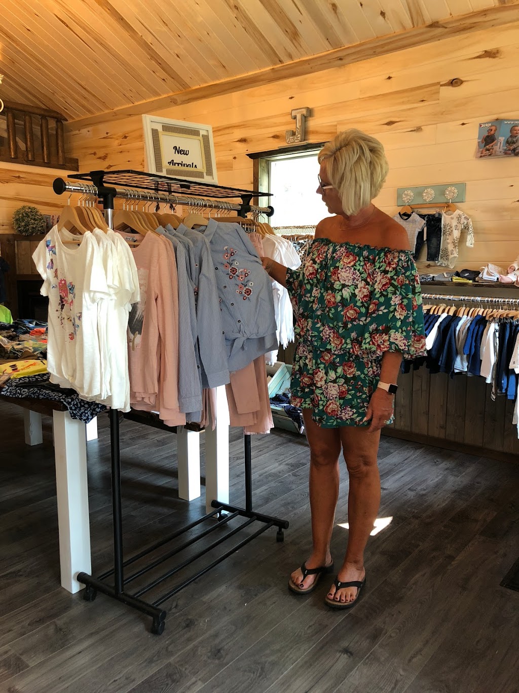 Jonis collection | Range Road, 255 Seafield Rd, Ponoka, AB T4J 1R3, Canada | Phone: (403) 704-4062
