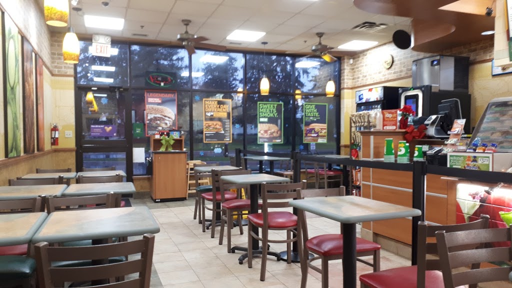 Subway | 239 St Catherines St The Village Square, Smithville, ON L0R 2A0, Canada | Phone: (905) 957-8693