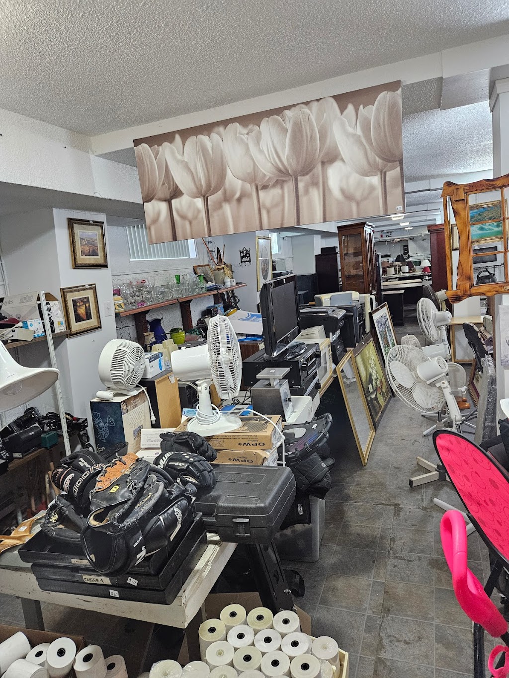 Bazar-La Pro | 4021 Bd Saint-Joseph Suite 2, Drummondville, QC J2B 1T1, Canada | Phone: (438) 835-7232