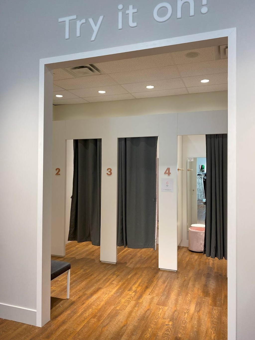 Ardene | 1965 Hyde Park Rd D10/11, London, ON N6H 0A3, Canada | Phone: (519) 930-8893