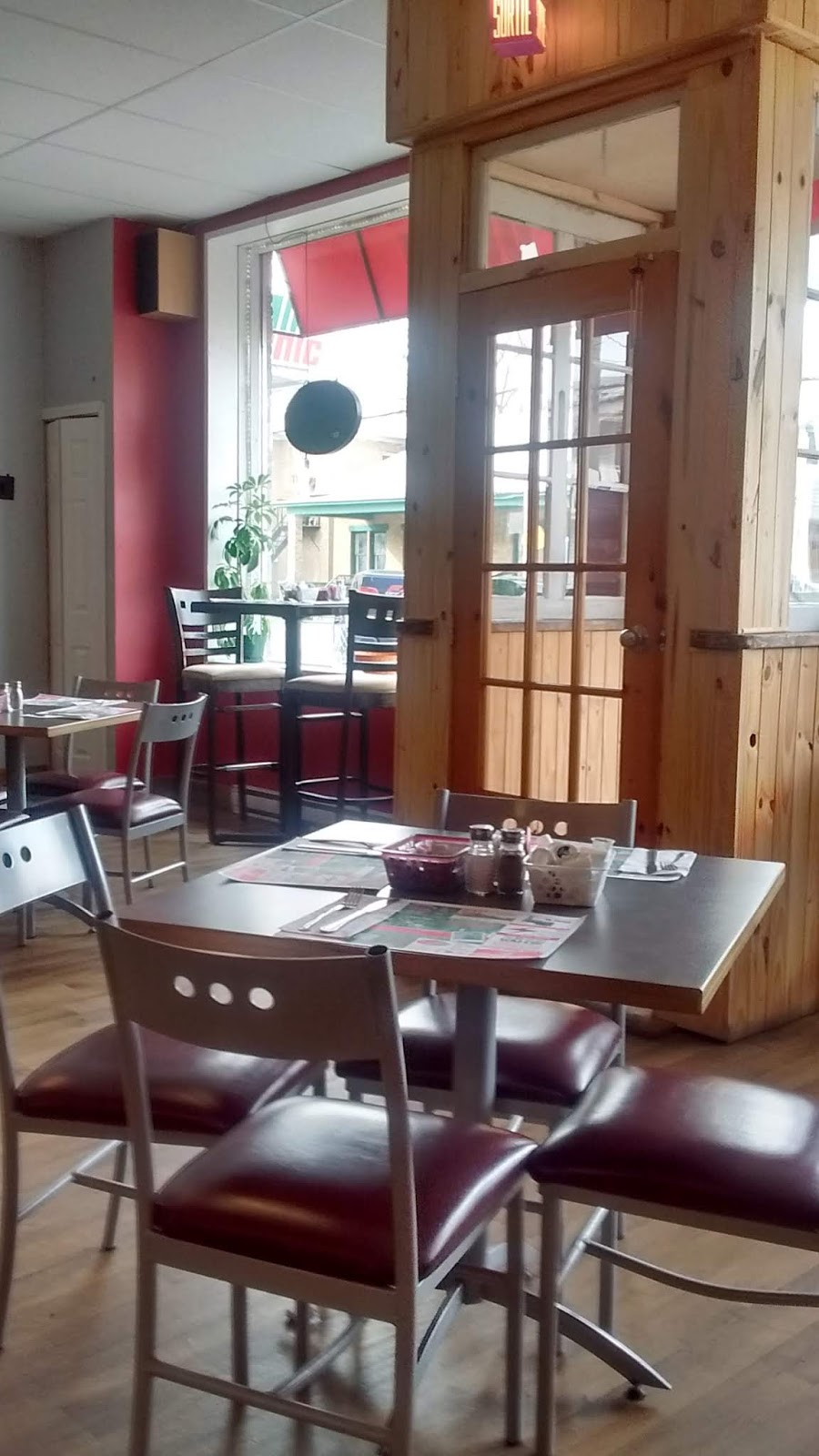 Miss Delice | 76b Rue Maurault, Pierreville, QC J0G 1J0, Canada | Phone: (450) 568-2121