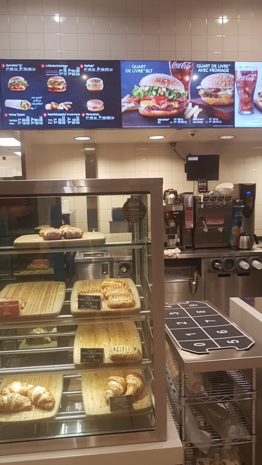 McDonalds | 6415 Rue Sherbrooke E, Montréal, QC H1N 1C5, Canada | Phone: (514) 252-1318