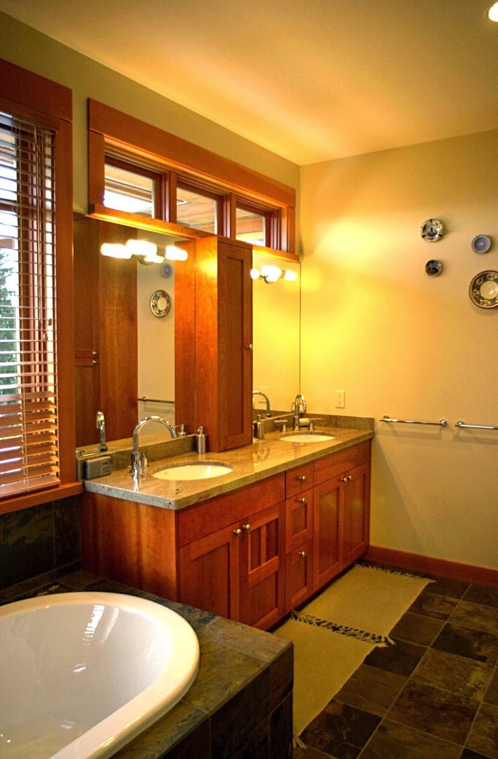 Oscar Granns Furniture | 237 E 1 St, North Vancouver, BC V7L 1B4, Canada | Phone: (604) 987-9833