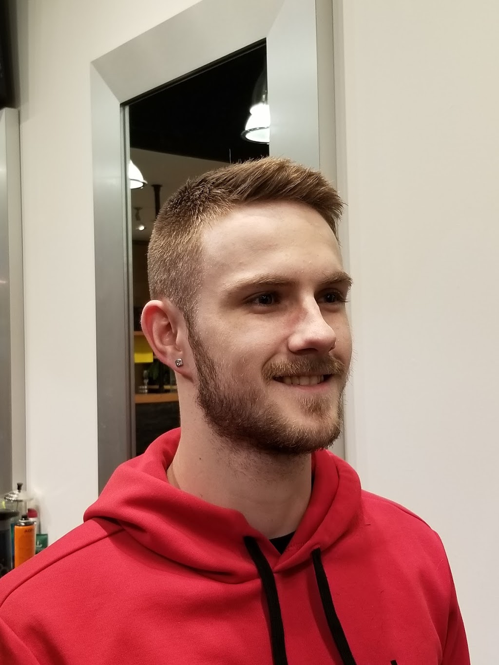 Barber’s Lounge | 900 Maple Ave, Burlington, ON L7S 2J8, Canada | Phone: (905) 635-1717