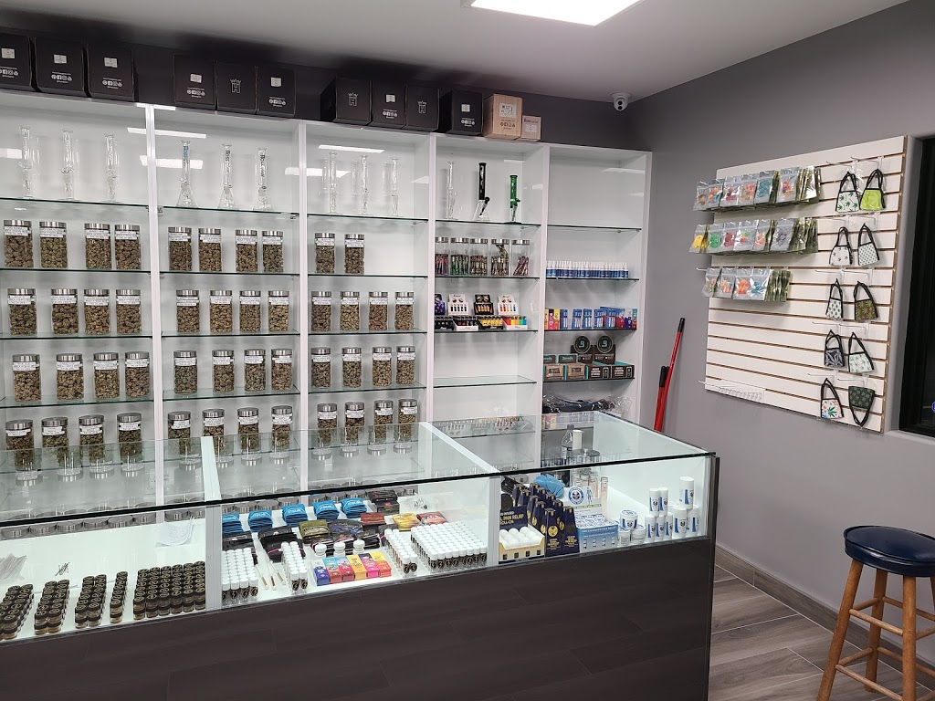 Mohawk Medibles Shannonville | 5285 Old Highway 2, Shannonville, ON K0K 3A0, Canada | Phone: (833) 633-4253