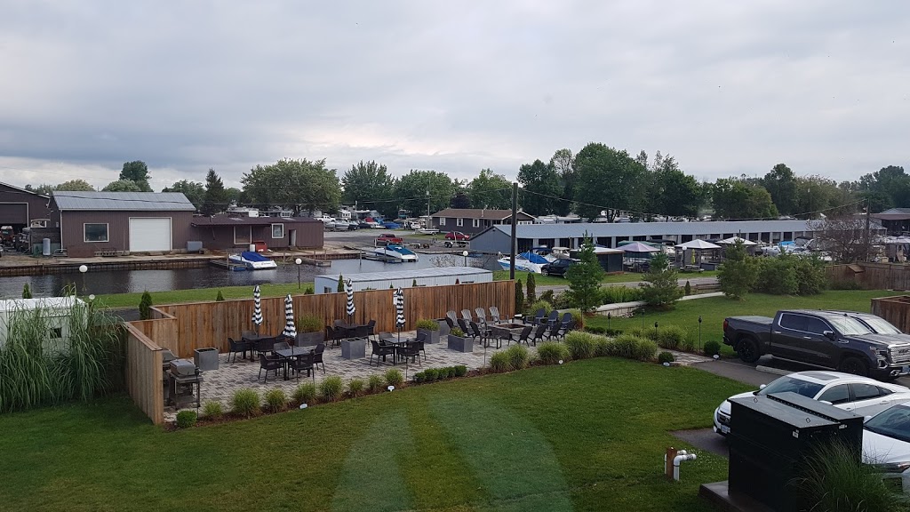 Long Point Beach Club | 12 Erie Blvd, Port Rowan, ON N0E 1M0, Canada | Phone: (519) 586-2301
