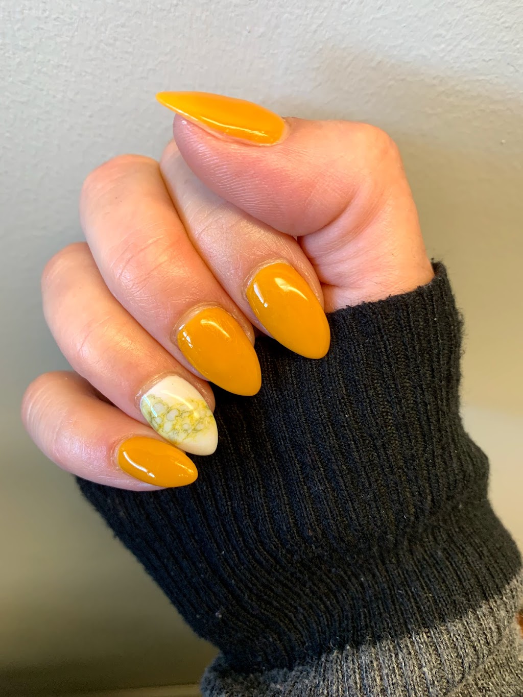 signe m beauté | 1141 Rue du Pont, Saint-Lambert-de-Lauzon, QC G0S 2W0, Canada | Phone: (418) 889-0077