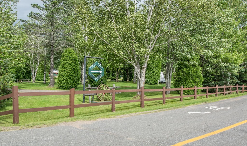 Camping La Gervaisie | 1 Chemin du Lac Trottier, Saint-Tite, QC G0X 3H0, Canada | Phone: (418) 365-7171