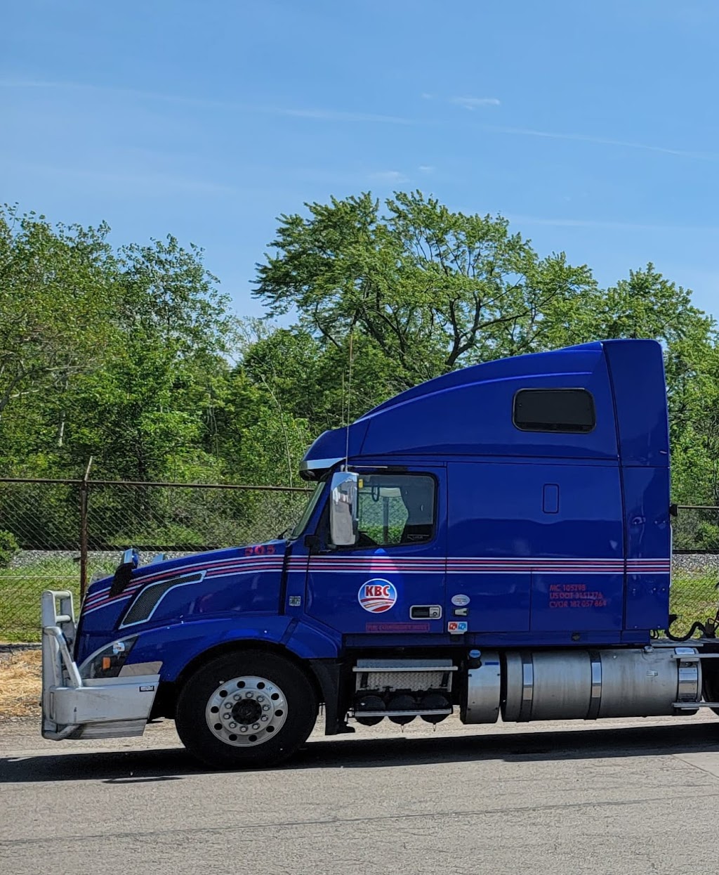 Kbc trucking | 3375 Twilight Rd, Mississauga, ON L4T 2A1, Canada | Phone: (905) 872-1600