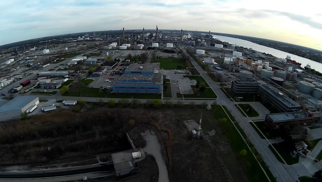 Imperial Oil | 602 Christina St S, Sarnia, ON N7T 7M5, Canada | Phone: (705) 300-4610