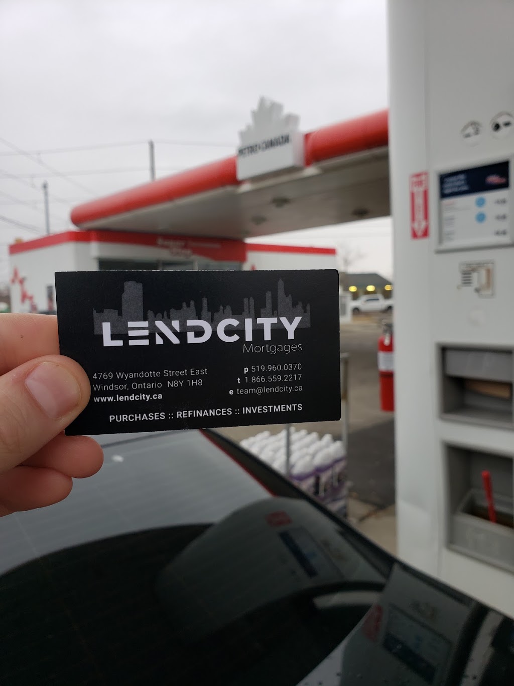Petro-Canada & Car Wash | 2295 Division Rd, Windsor, ON N8W 1Z7, Canada | Phone: (519) 967-1077