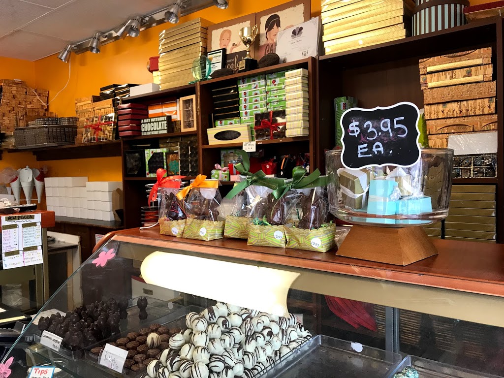 Sweet Olenkas | 2790 Lake Shore Blvd W, Etobicoke, ON M8V 1H5, Canada | Phone: (416) 521-7444