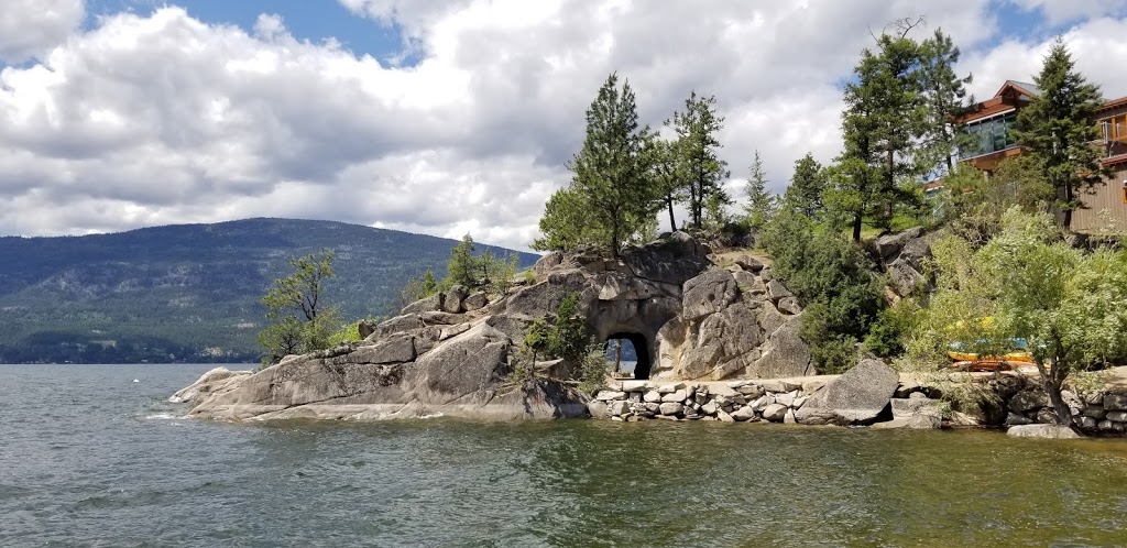 Outback Lakeside Vacation Homes | 9845 Eastside Rd, Vernon, BC V1H 1Z2, Canada | Phone: (250) 545-5005