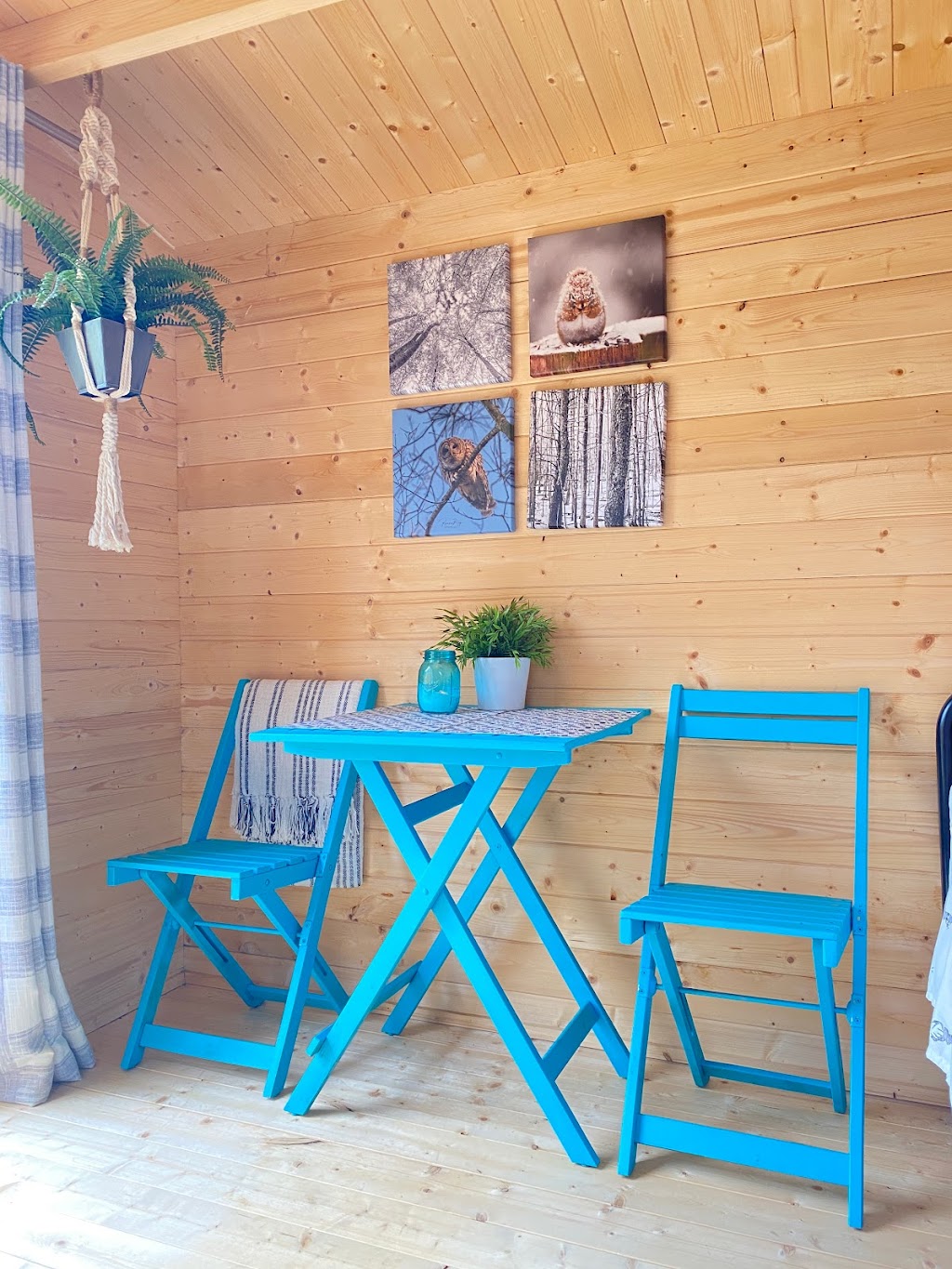 Bunkie by the Pond | 11200 Nassagaweya–Esquesing Townline, Milton, ON L9T 2X7, Canada | Phone: (416) 527-3971
