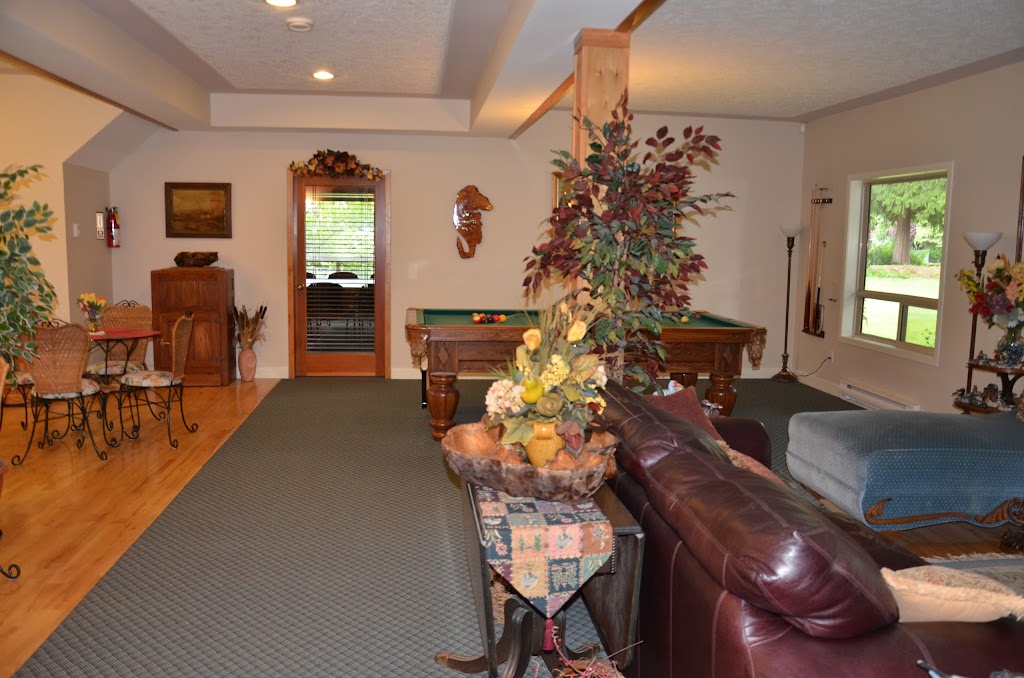 Cedar Wood Lodge Bed & Breakfast Inn & Conference Center | 5895 River Rd, Port Alberni, BC V9Y 6Z5, Canada | Phone: (250) 724-6800