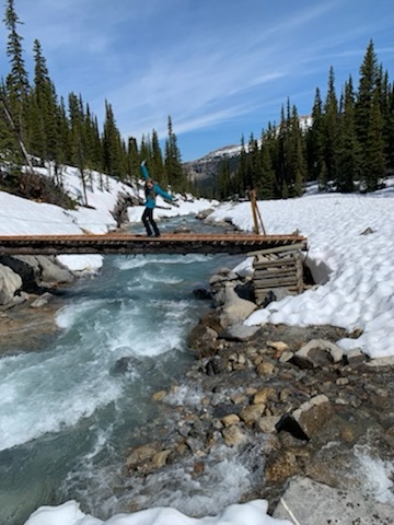 Mistaya Lodge | #1 WildCat Creek, Columbia-Shuswap, BC V0A 1H0, Canada | Phone: (250) 344-6689