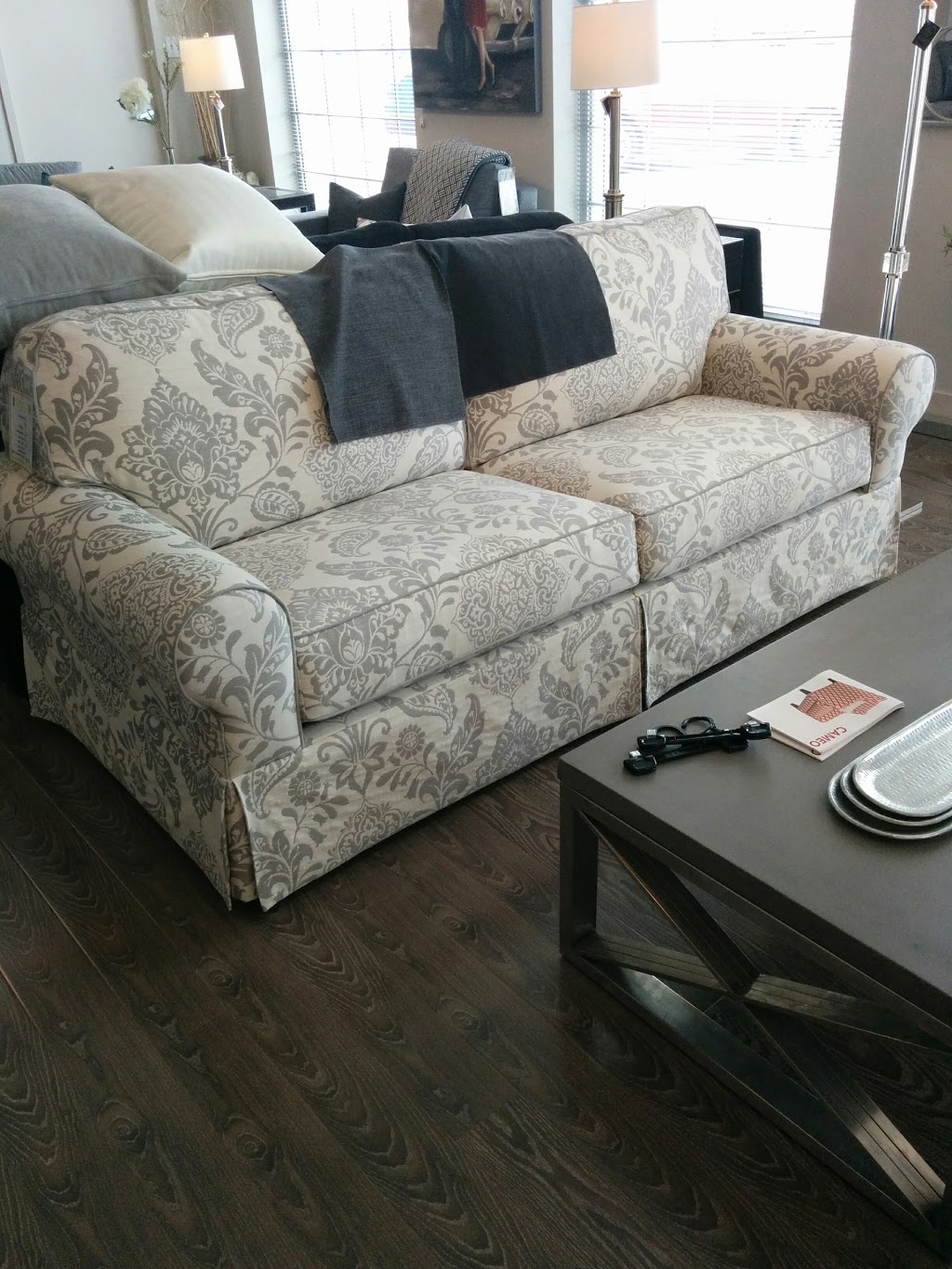 Cameo Collection | 7955 Rte Transcanadienne, Saint-Laurent, QC H4S 1L3, Canada | Phone: (514) 337-2933