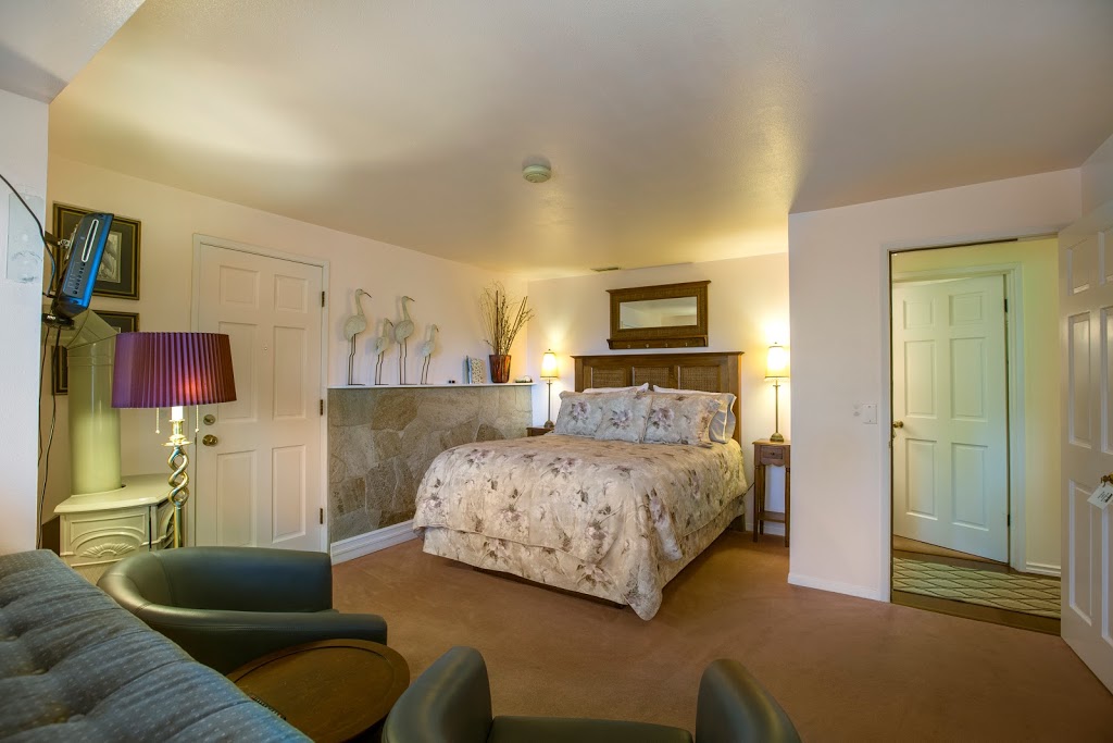 Hillside House Bed and Breakfast | 365 Carter Ave, Friday Harbor, WA 98250, USA | Phone: (800) 232-4730