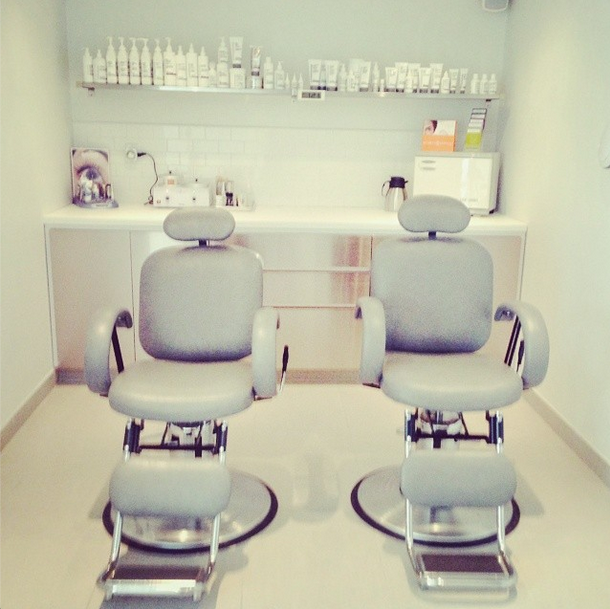 THE TEN SPOT leaside | 1657 Bayview Ave, East York, ON M4G 3C1, Canada | Phone: (416) 901-6109