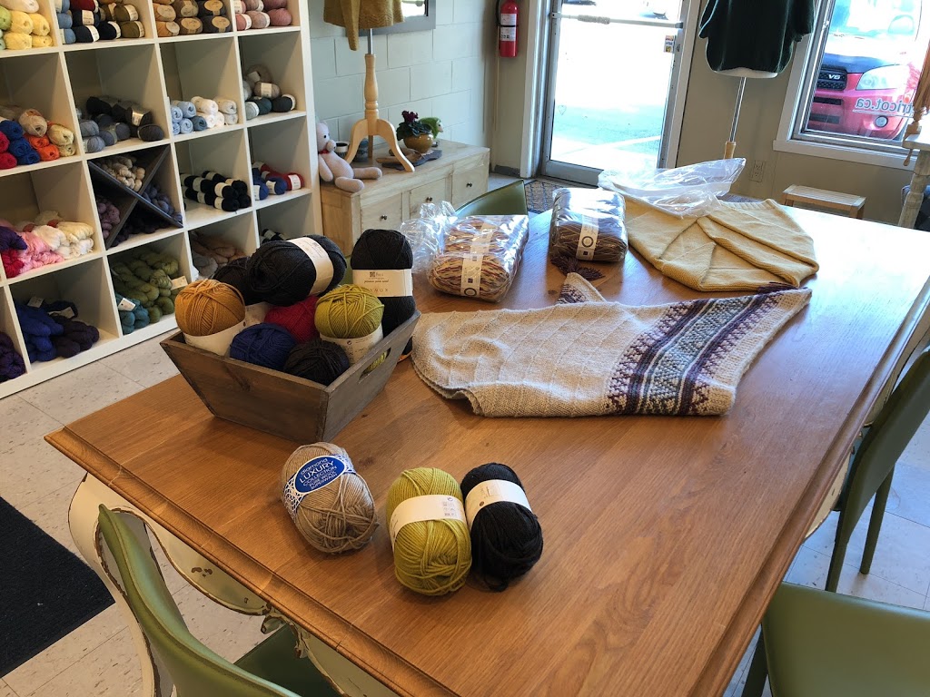 Marie Mode Tricot | 200 Grand Boulevard, LÎle-Perrot, QC J7V 4X1, Canada | Phone: (514) 901-0708