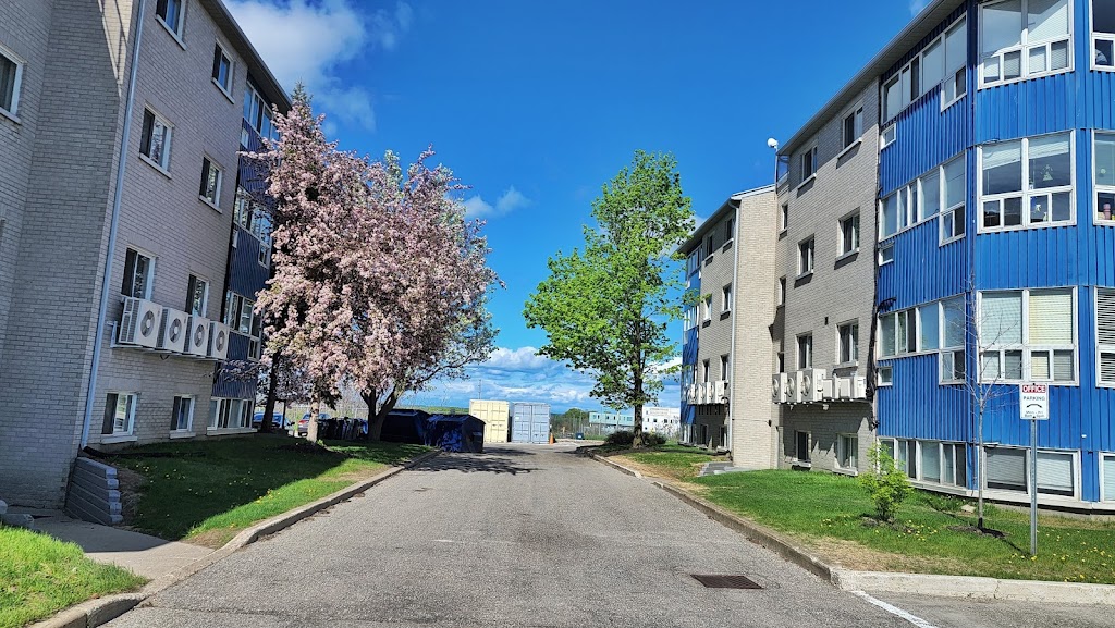 Georgian Green Student Residence | 140 Bell Farm Rd, Barrie, ON L4M 5K5, Canada | Phone: (705) 739-0388