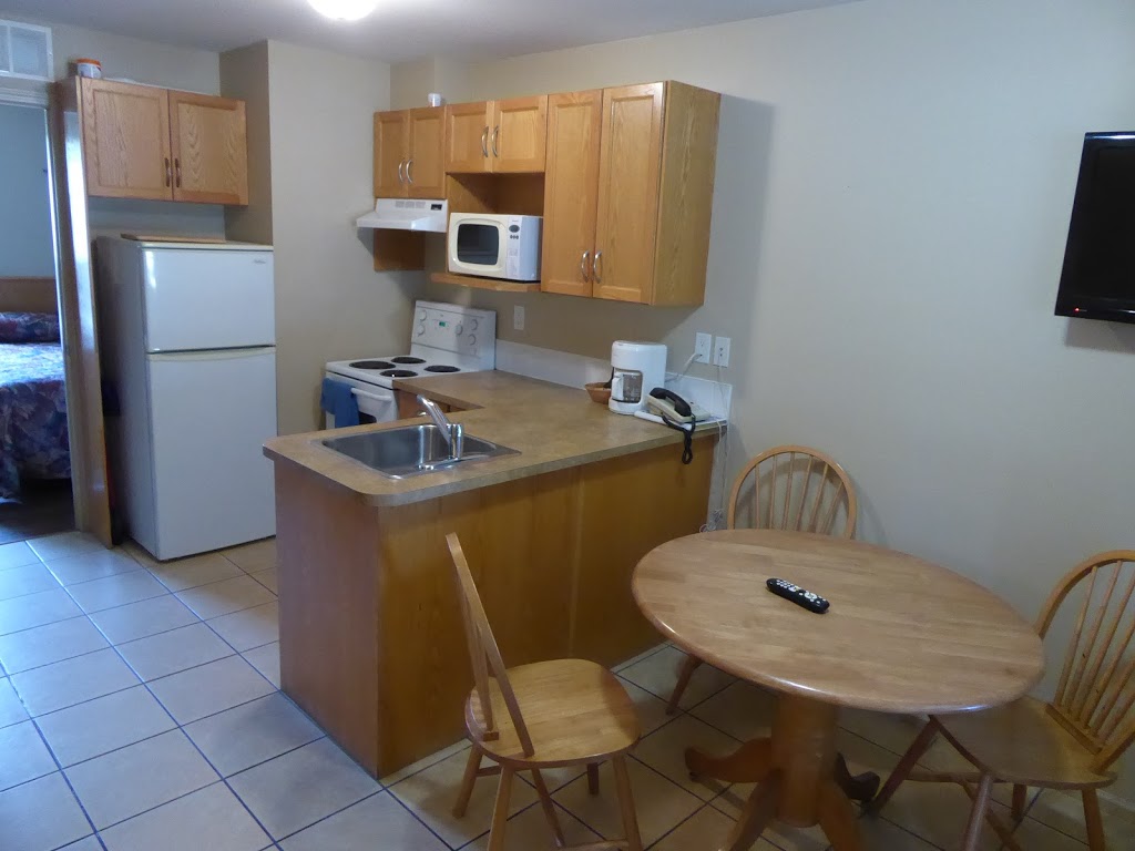 Avalon Inn | 9106 Main St, Osoyoos, BC V0H 1V0, Canada | Phone: (250) 495-6334