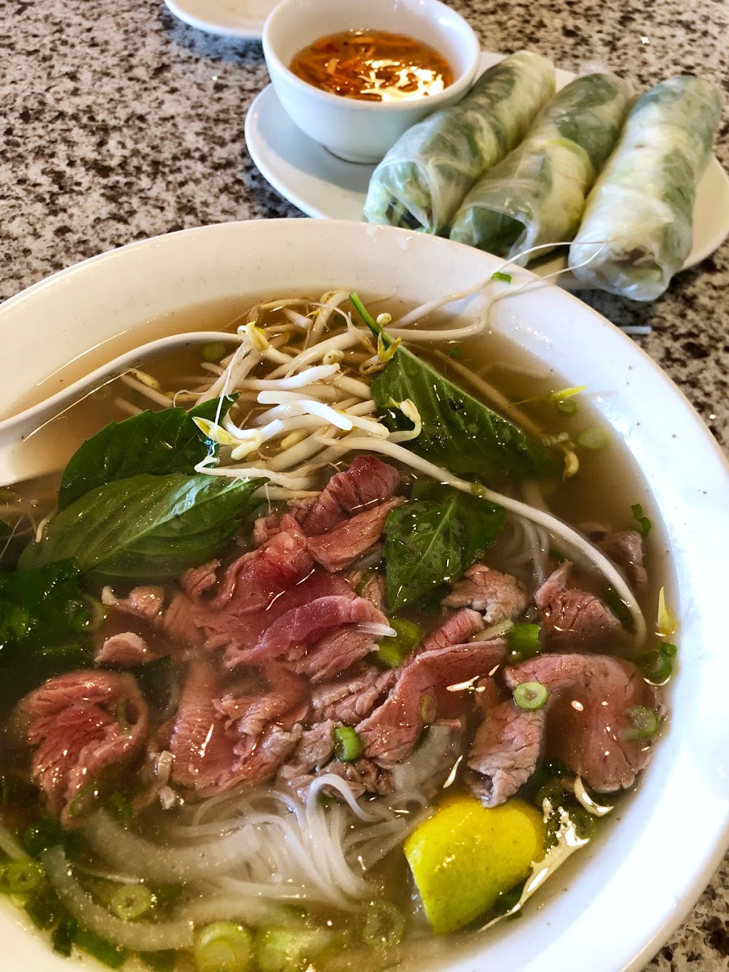 Pho 501 | 501 McKnight Blvd NE, Calgary, AB T2E 8P1, Canada | Phone: (403) 230-5886