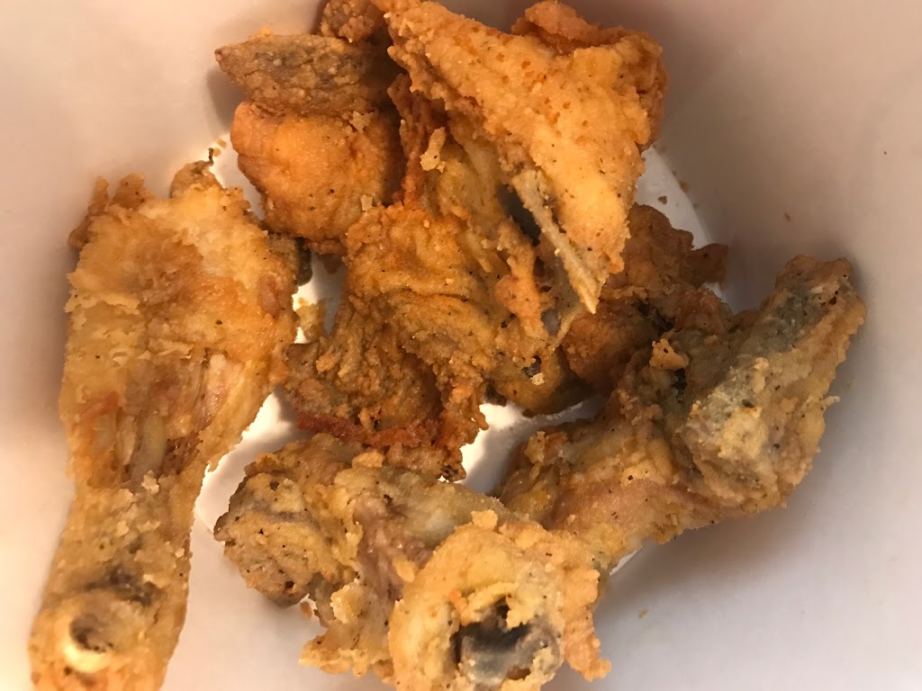KFC | 932 St Laurent Blvd, Ottawa, ON K1K 3B3, Canada | Phone: (613) 745-4466