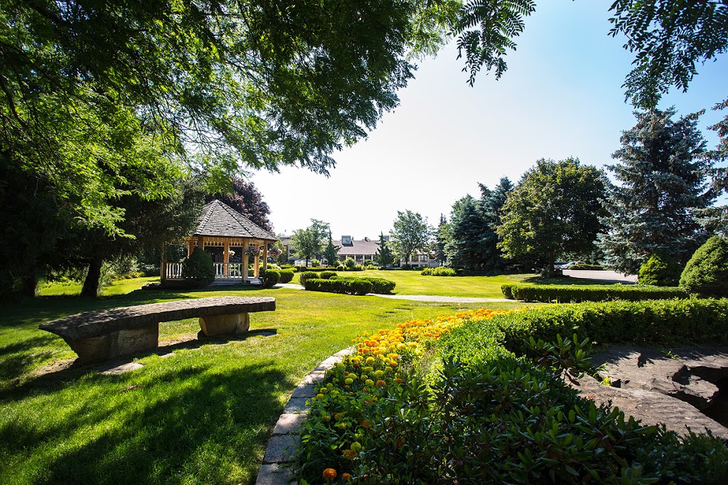 Terrace On The Green | 8672 Mississauga Rd, Brampton, ON L6Y 0C4, Canada | Phone: (905) 459-4447