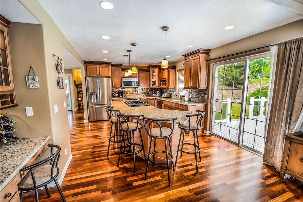 Switch Tech Electric Ltd. - Electrical Contractor | 18891 60a Ave, Surrey, BC V3S 8A2, Canada | Phone: (778) 926-5243