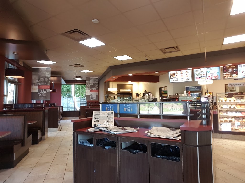 Tim Hortons | 1229 King St N, St. Jacobs, ON N0B 2N0, Canada | Phone: (519) 664-1544