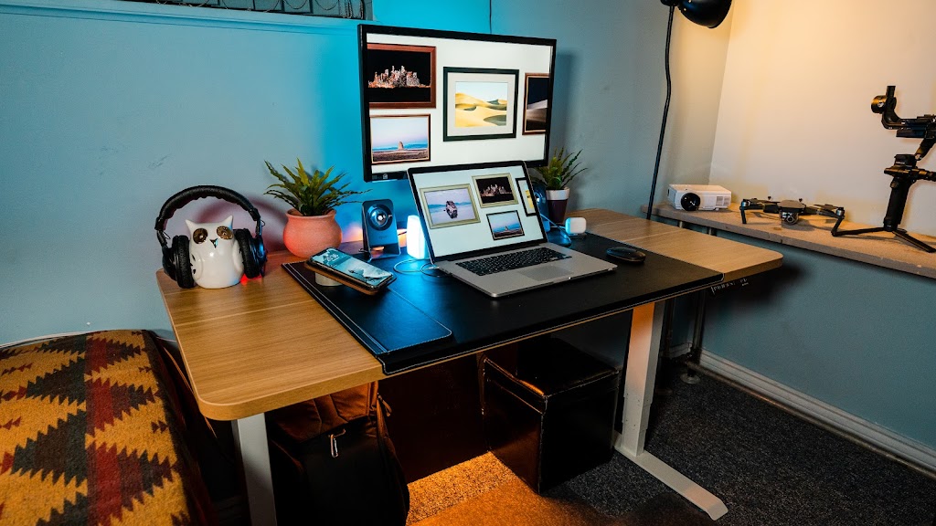 Full Stack Desks | 2371 Ranger Ln Unit 13, Port Coquitlam, BC V3B 0N6, Canada | Phone: (604) 763-1225