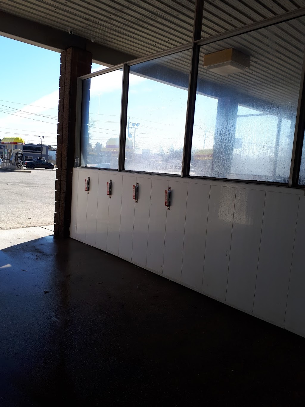 Rainbow Car Wash | 279 King George Rd, Brantford, ON N3R 5L1, Canada | Phone: (905) 616-5049