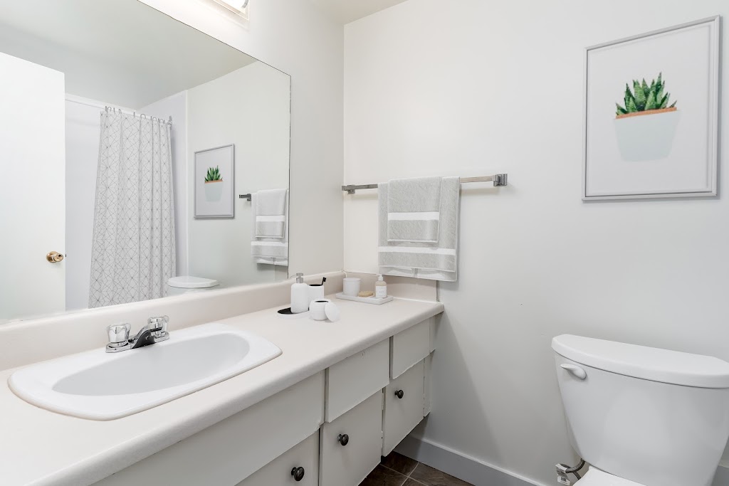 Breton Manor | 5314 Riverbend Rd NW, Edmonton, AB T6H 4Z4, Canada | Phone: (780) 496-9264