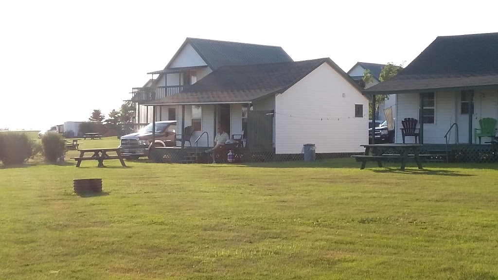 Chelton Beach Cottages | 90 McCardle Rd, Albany, PE C0B 1A0, Canada | Phone: (902) 888-8746