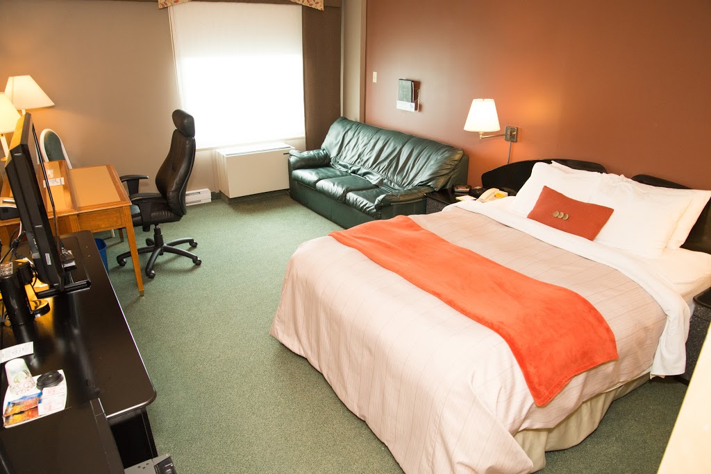 Days Inn by Wyndham Berthierville | 760 Rue Gadoury, Berthierville, QC J0K 1A0, Canada | Phone: (450) 836-1621
