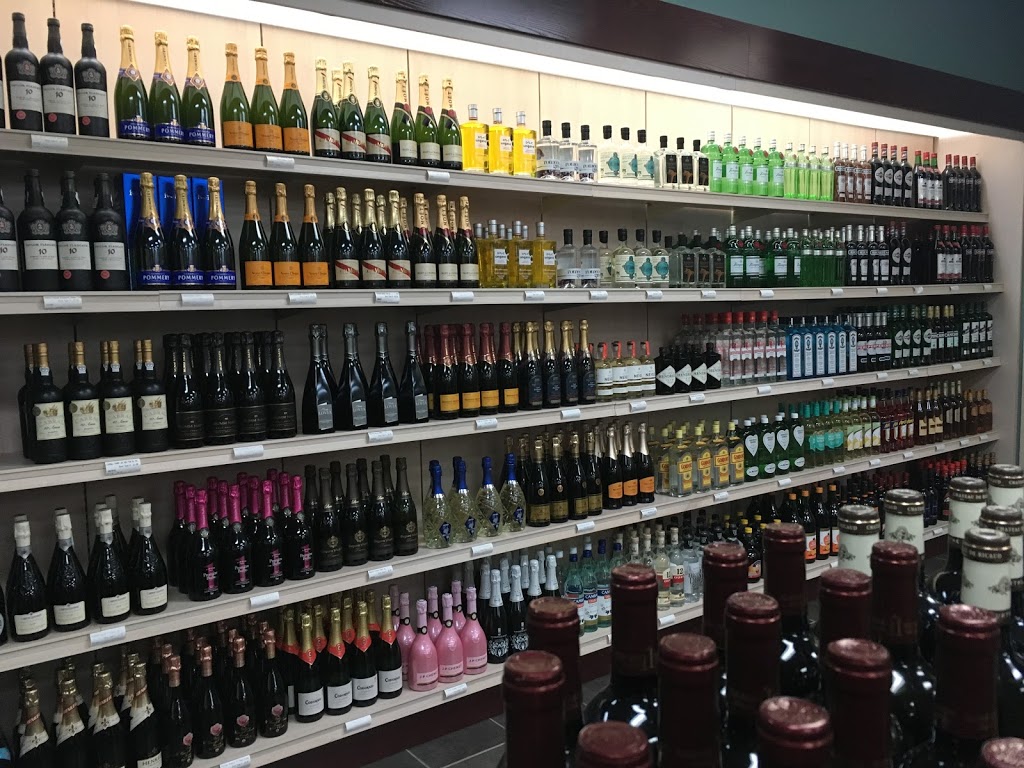 Duty Free Lacolle | 303 Rte 221 sud, Lacolle, QC J0J 1J0, Canada | Phone: (450) 246-2339