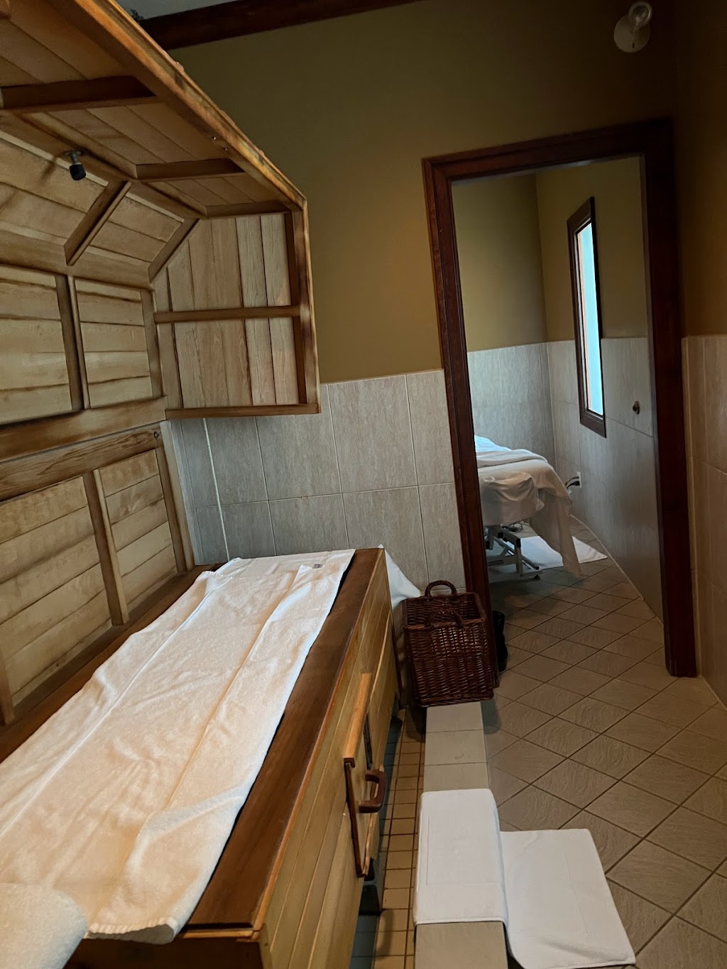 Vida Spa Whistler | 4599 Chateau Blvd, Whistler, BC V8E 0Z5, Canada | Phone: (604) 938-2086