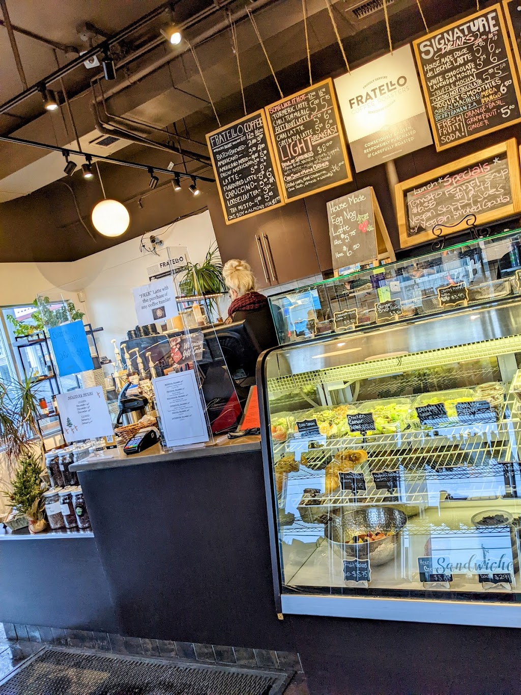 Velvet Cafe | 502 25 Ave NW, Calgary, AB T2M 2A8, Canada | Phone: (403) 338-2087