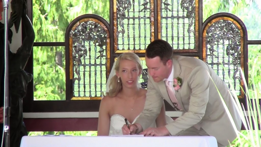 Vancouver Island Wedding Video | 2440 Huckleberry Rd, Mill Bay, BC V0R 2P4, Canada | Phone: (250) 732-7035
