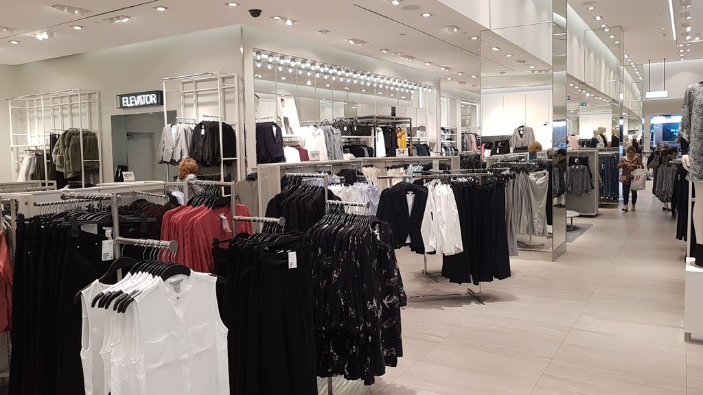 H&M | 3401 Dufferin St, Toronto, ON M6G 3A1, Canada | Phone: (855) 272-7007