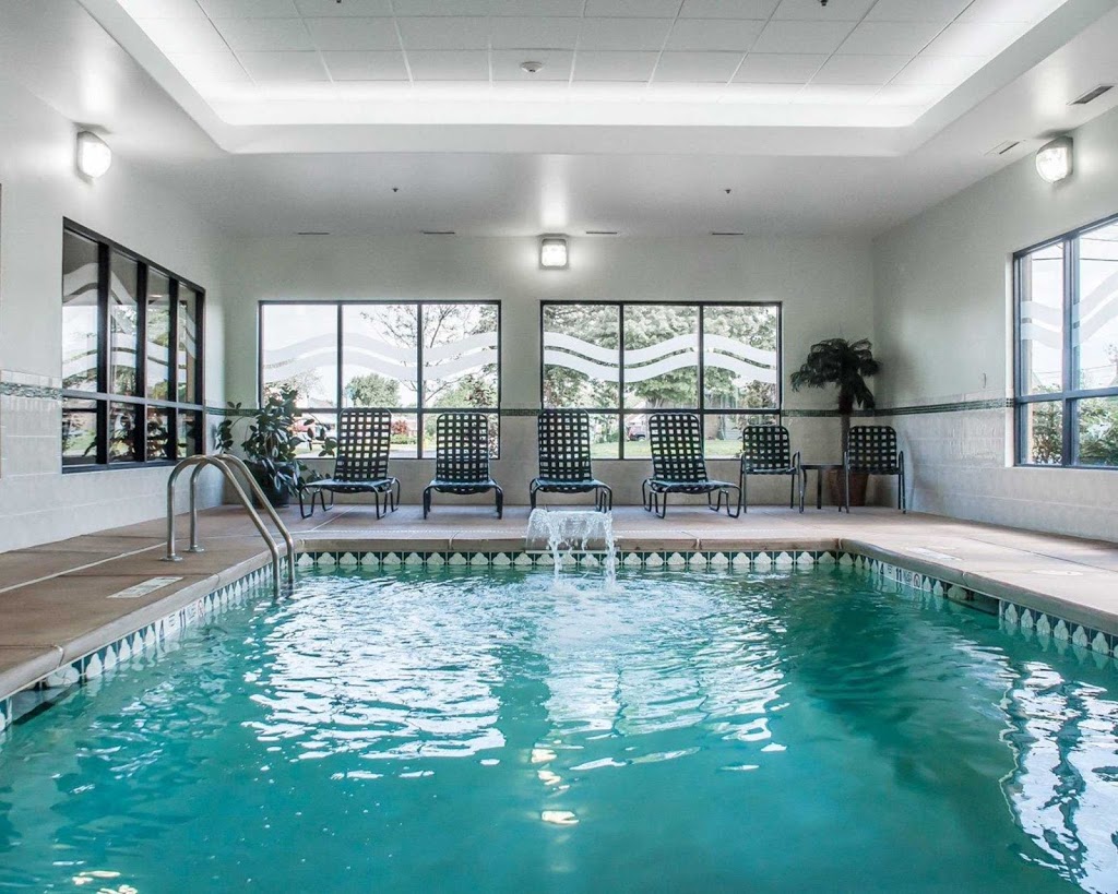 Comfort Inn Near Walden Galleria Mall | 475 Dingens St, Cheektowaga, NY 14206, USA | Phone: (716) 559-1512