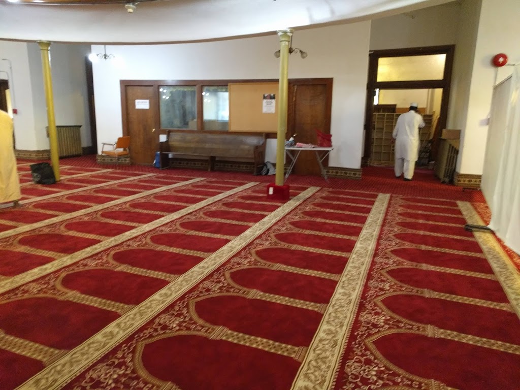 Salam Masjid مسجد | 294 Burrows Ave, Winnipeg, MB R2W 1Z6, Canada | Phone: (204) 342-5642