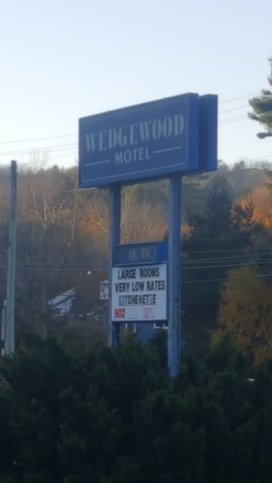 Wedgewood Motel | 374 Bedford Hwy, Halifax, NS B3M 2L1, Canada | Phone: (902) 443-1576