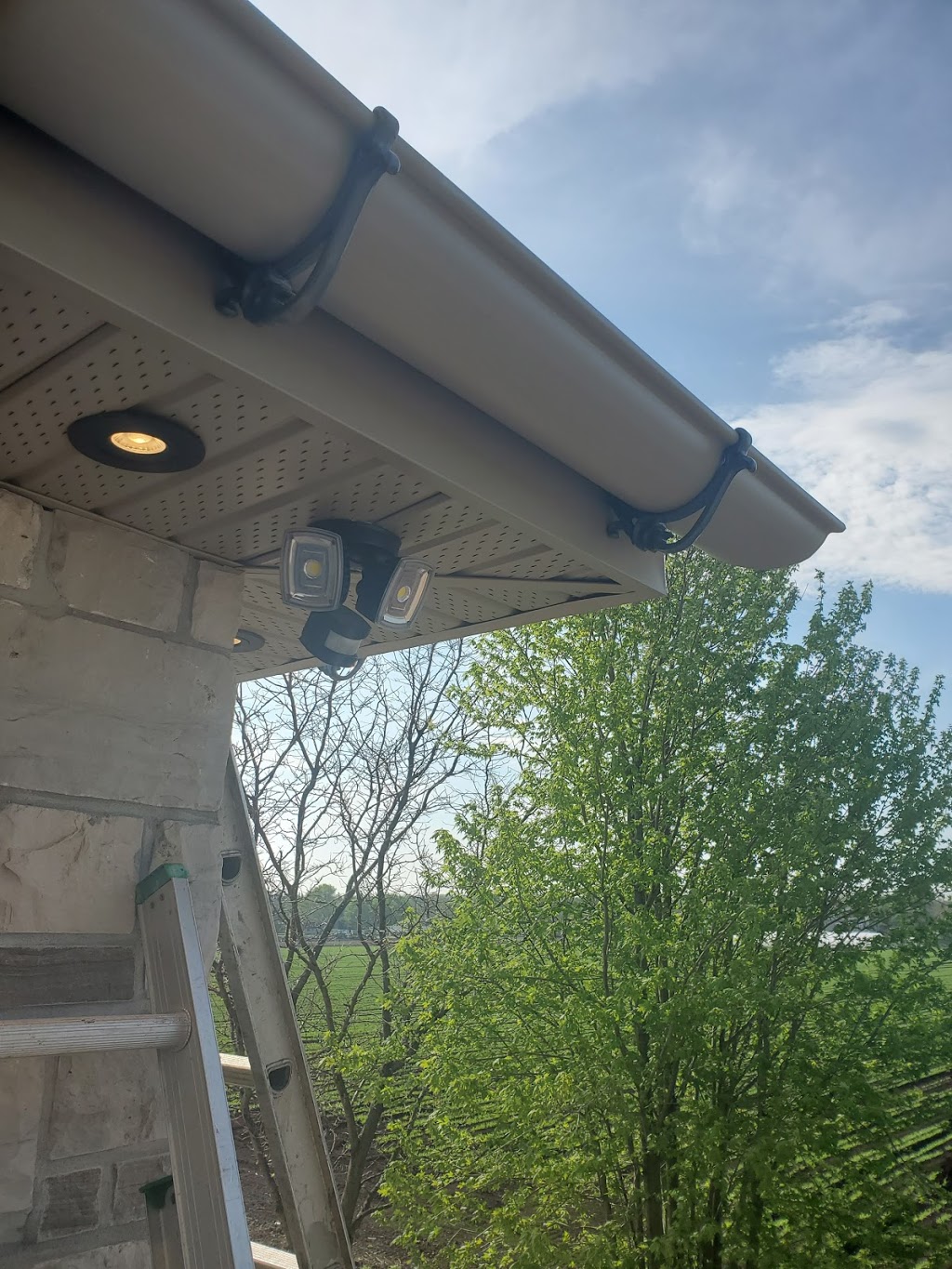 VG Reno Roofing | 311 The West Mall, Etobicoke, ON M9C 1C9, Canada | Phone: (647) 895-6693